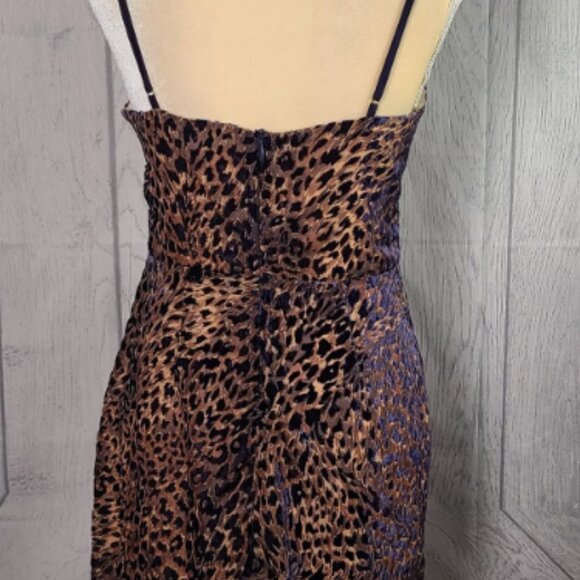 Lulu's Leopard Print Velvet Mini Dress Size Medium M - Picture 4 of 9